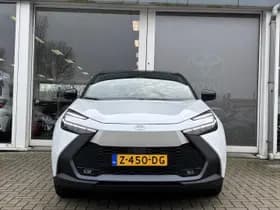 Toyota C-hr thumbnail 6