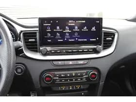 Kia Proceed thumbnail 72