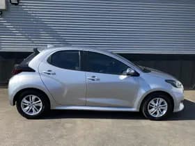Toyota Yaris thumbnail 12