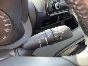 Toyota Yaris thumbnail 32