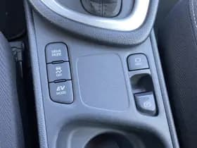 Toyota Yaris thumbnail 36