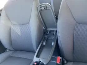 Toyota Yaris thumbnail 38