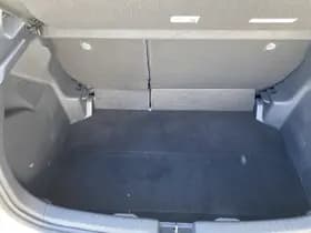 Toyota Yaris thumbnail 8