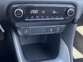 Toyota Yaris thumbnail 87