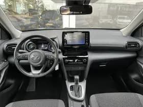 Toyota Yaris-cross thumbnail 2