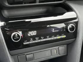 Toyota Yaris-cross thumbnail 3