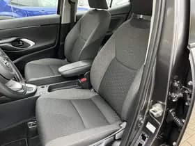 Toyota Yaris-cross thumbnail 58