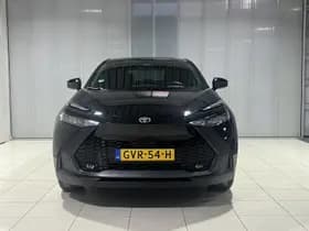 Toyota C-hr thumbnail 3