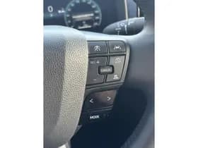 Toyota C-hr thumbnail 11