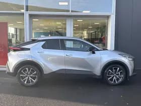Toyota C-hr thumbnail 4