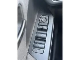 Toyota C-hr thumbnail 33