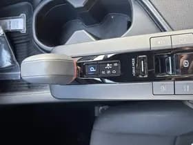 Toyota C-hr thumbnail 38