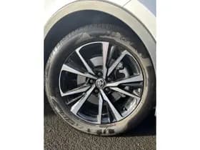 Toyota C-hr thumbnail 7