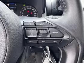 Toyota Yaris thumbnail 12