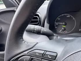 Toyota Yaris thumbnail 13