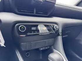 Toyota Yaris thumbnail 17