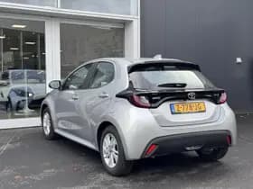 Toyota Yaris thumbnail 6