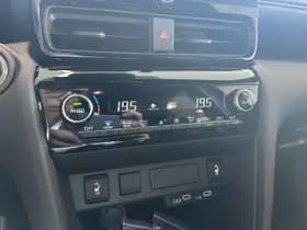 Toyota Yaris-cross thumbnail 24