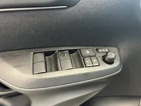 Toyota Yaris-cross thumbnail 41