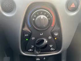 Toyota Aygo thumbnail 64