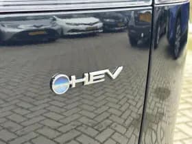 Toyota Corolla-cross thumbnail 24