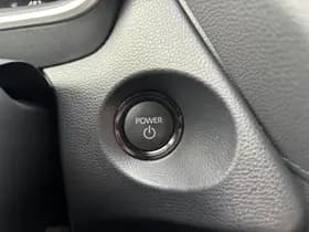 Toyota Corolla-cross thumbnail 25