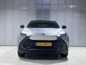 Toyota C-hr thumbnail 2
