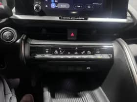 Toyota C-hr thumbnail 23