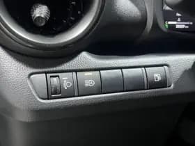 Toyota C-hr thumbnail 30