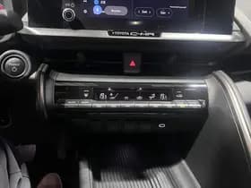 Toyota C-hr thumbnail 56