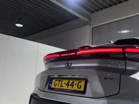 Toyota C-hr thumbnail 9