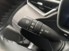 Toyota Corolla-cross thumbnail 11