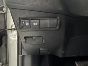 Toyota Corolla-cross thumbnail 12