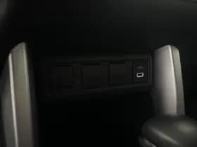 Toyota Corolla-cross thumbnail 17