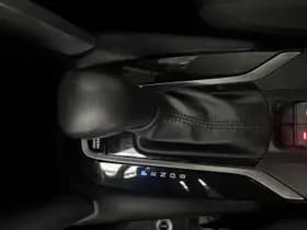 Toyota Corolla-cross thumbnail 18