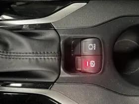 Toyota Corolla-cross thumbnail 20