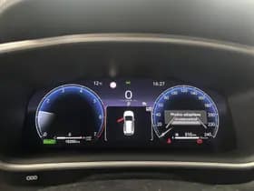 Toyota Corolla-cross thumbnail 7