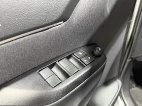 Toyota Yaris-cross thumbnail 57