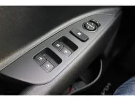 Kia Stonic thumbnail 61