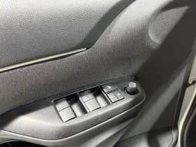 Toyota Yaris-cross thumbnail 29