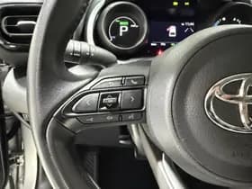 Toyota Yaris-cross thumbnail 8