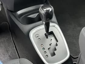 Toyota Yaris thumbnail 27