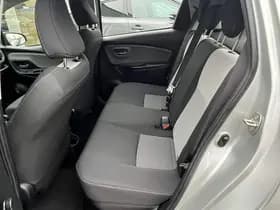Toyota Yaris thumbnail 43