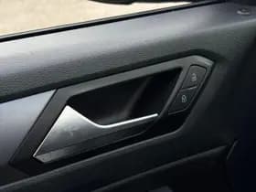 Volkswagen T-roc thumbnail 11