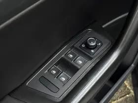 Volkswagen T-roc thumbnail 37