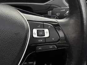 Volkswagen T-roc thumbnail 44