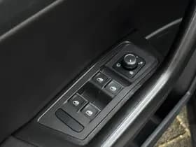 Volkswagen T-roc thumbnail 8