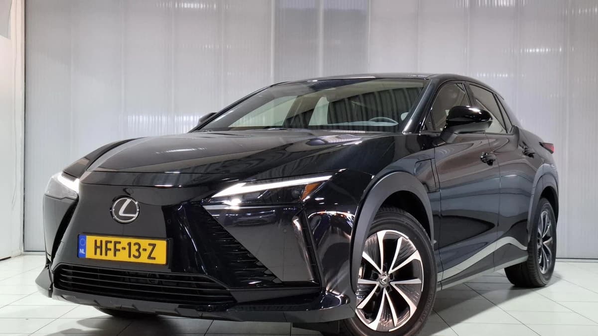 Lexus Rz — foto 1