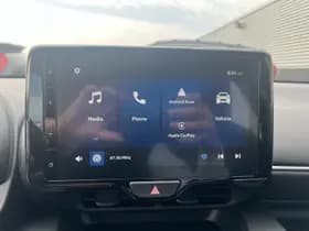 Toyota Yaris thumbnail 4