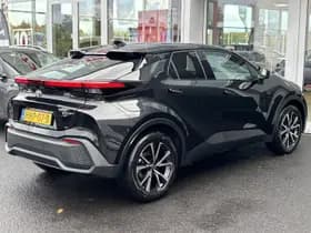 Toyota C-hr thumbnail 3